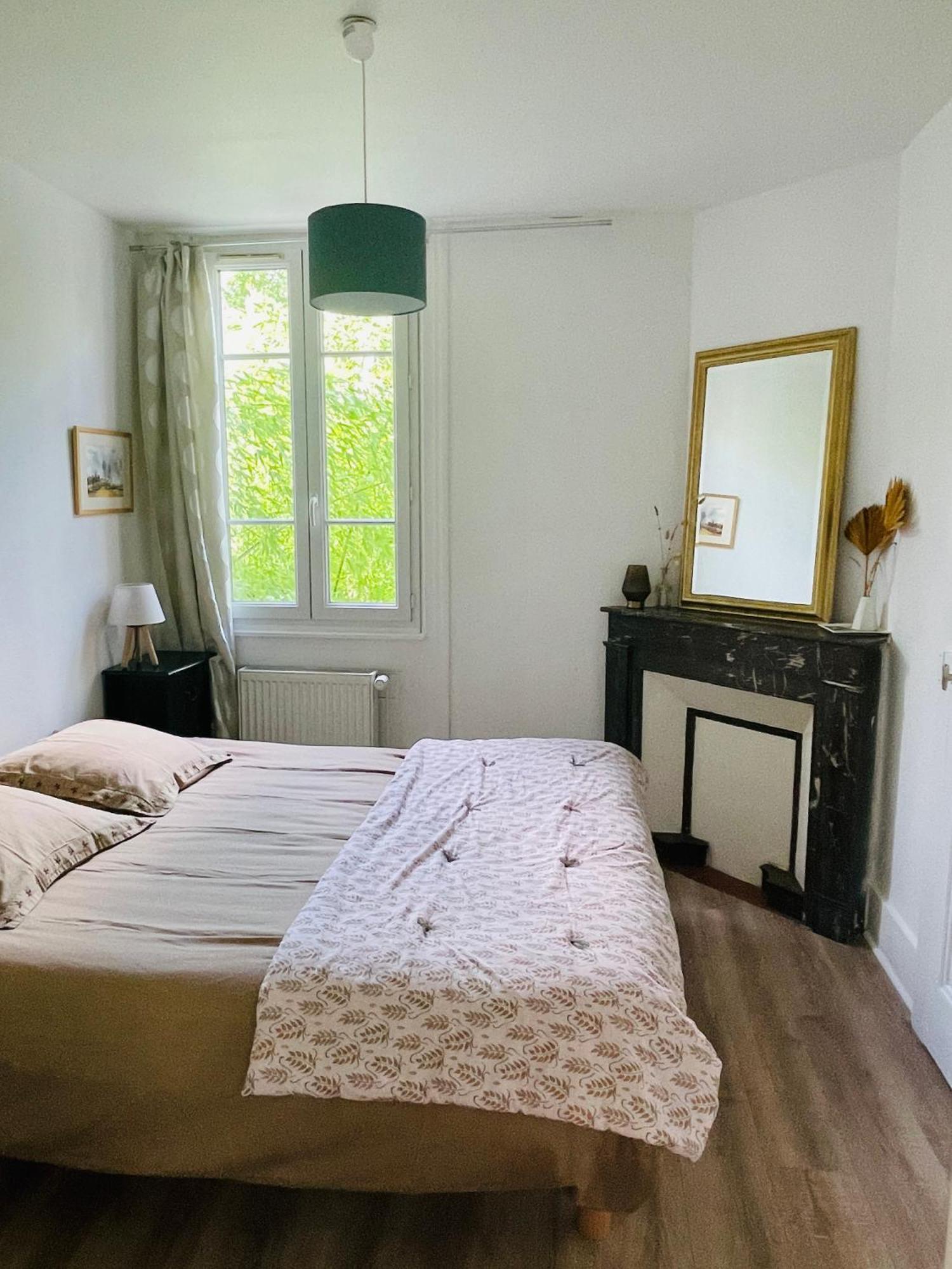 Location La Ferte, Calme Et Proximite Centre Classe 3 Etoiles Apartment