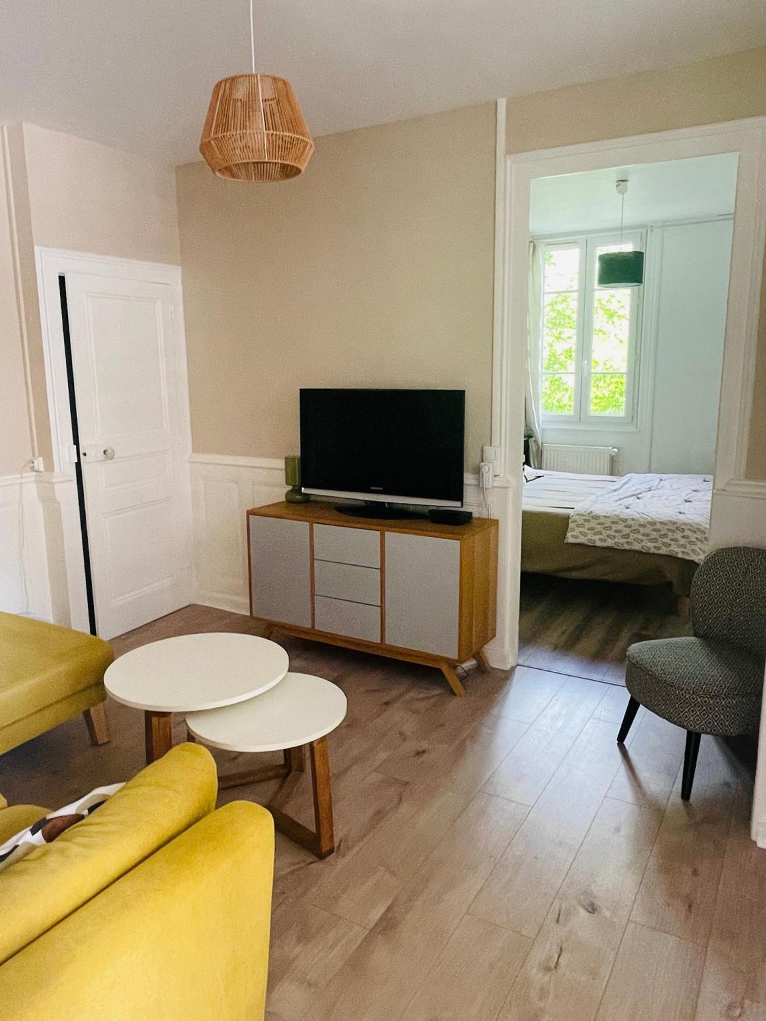 Location La Ferte, Calme Et Proximite Centre Classe 3 Etoiles